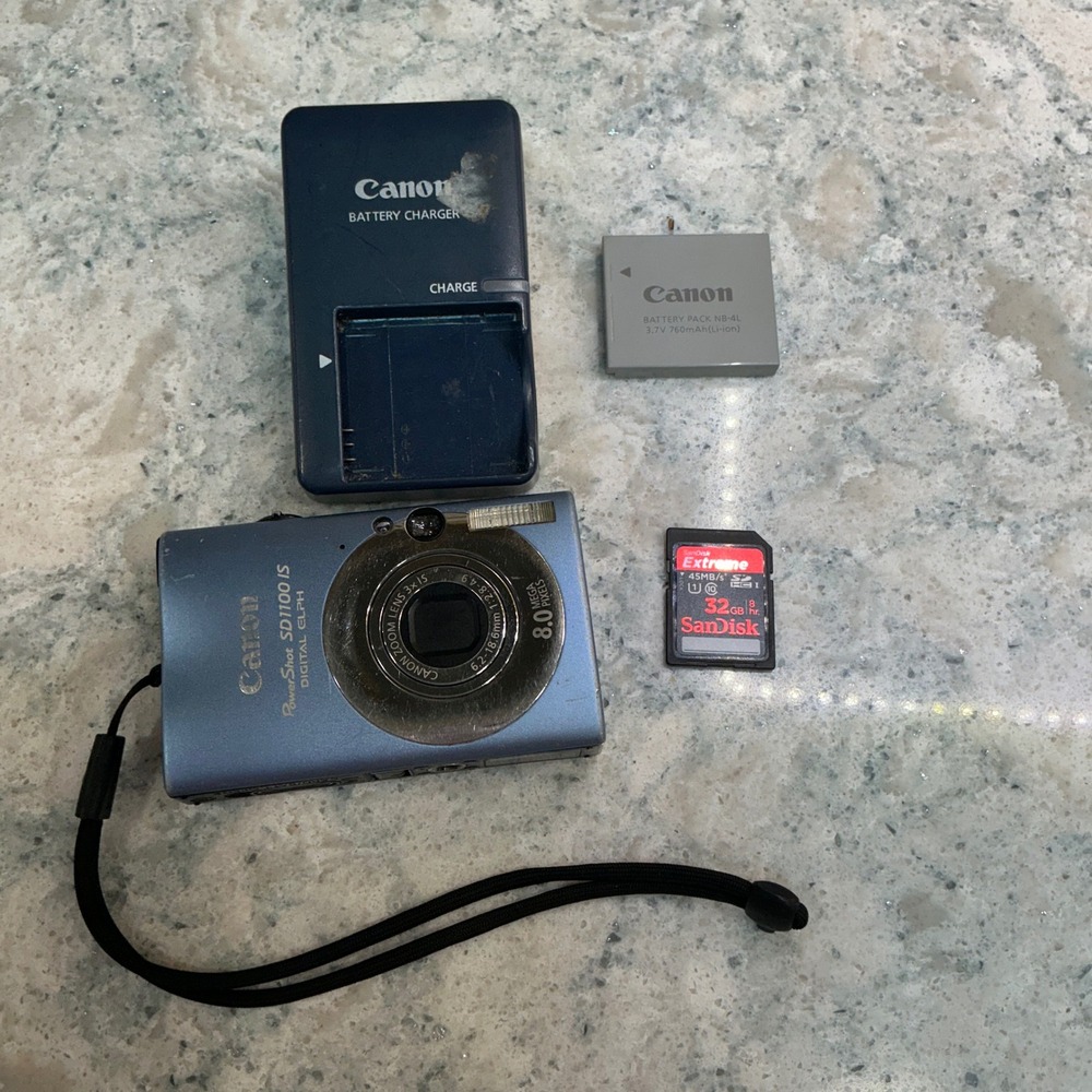 Canon Digital Camera PowerShot SD1100 IS Blue 8.0MP 3x Zoom Bundle